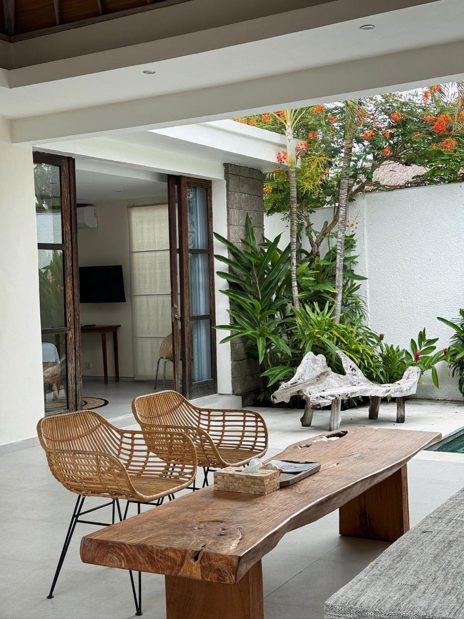 Aster Villa Seminyak Kültér fotó